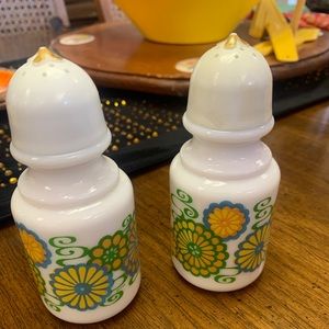 Retro vintage Avon salt and pepper shakers